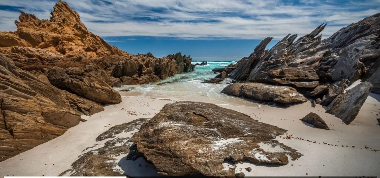 The coast of the Great Southern region of Western Australia, white sand meeting clear blue ocean